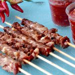 Arrosticini abruzzesi con confettura piccante alla cannella