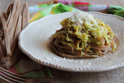 Tagliatelle di avena con cavolo cappuccio e Pecorino Romano DOP